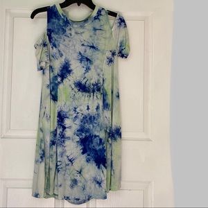 Cold Shoulder Flowy Dress